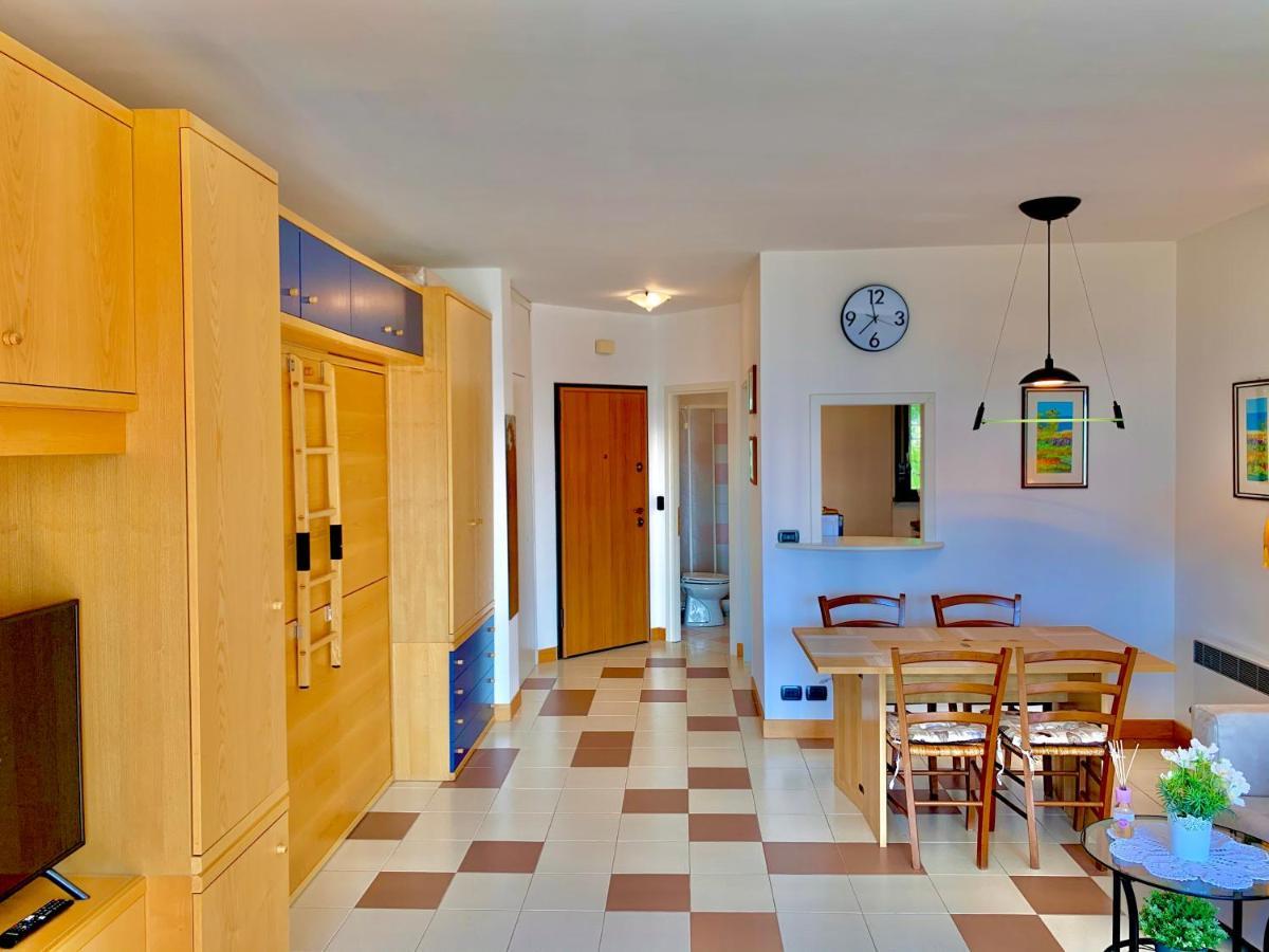Sky&Pool Dom Apartman Riva del Garda Kültér fotó