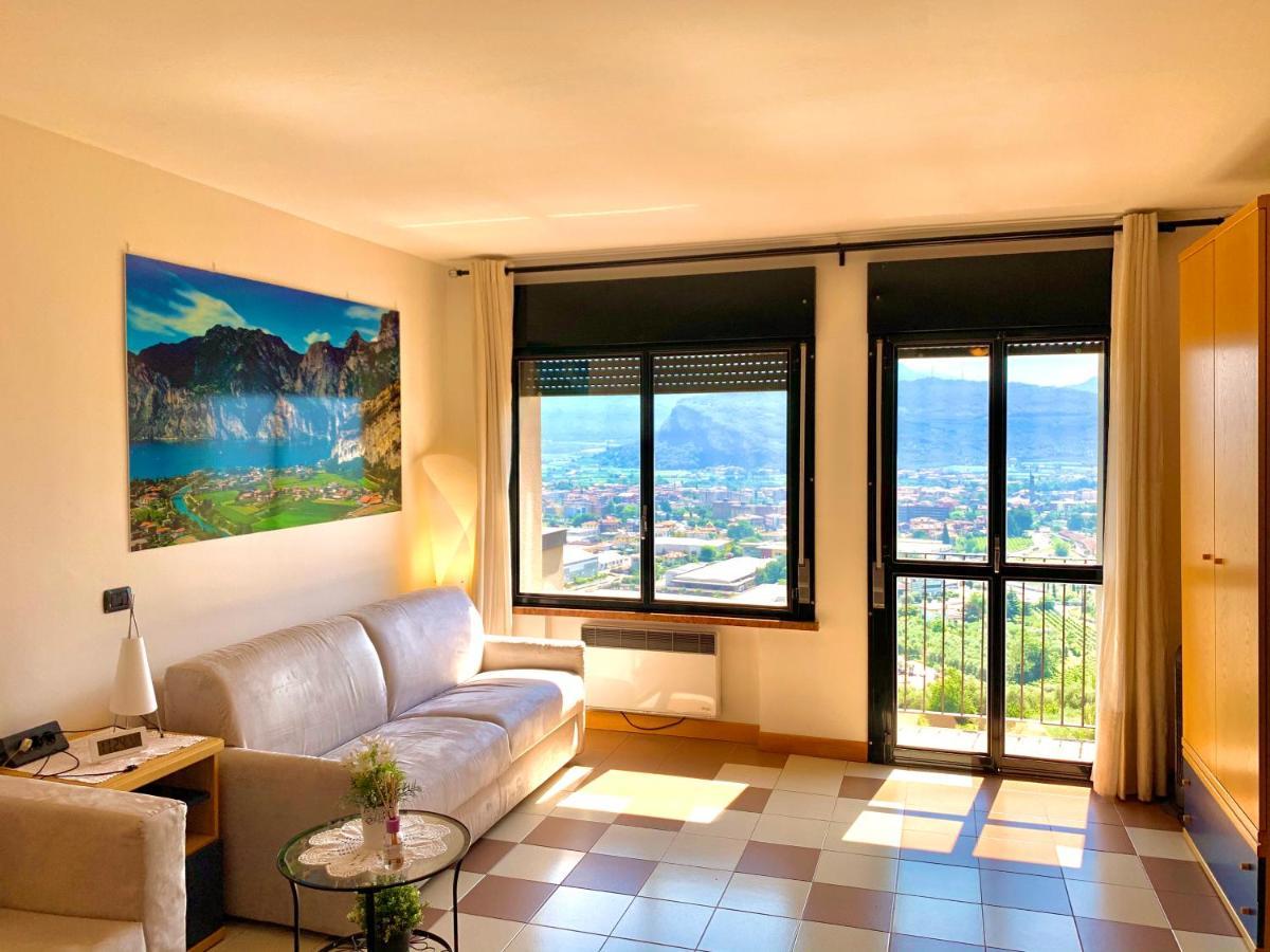 Sky&Pool Dom Apartman Riva del Garda Kültér fotó
