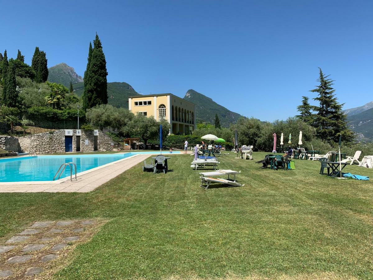 Sky&Pool Dom Apartman Riva del Garda Kültér fotó